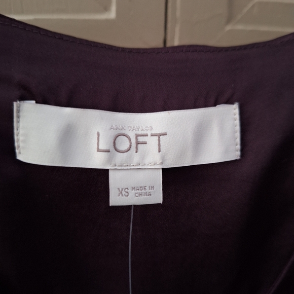 LOFT NWT Women's Dark Purple Blouse - Picture 6 of 6